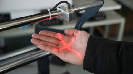 مجهزة بموضعين ليزر